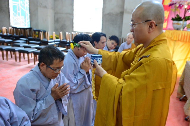 Chùm ảnh: Trang nghiêm lễ đón giao thừa Ất Mùi 2015 tại Chùa Giác Ngộ