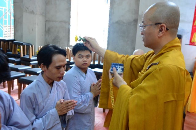 Chùm ảnh: Trang nghiêm lễ đón giao thừa Ất Mùi 2015 tại Chùa Giác Ngộ