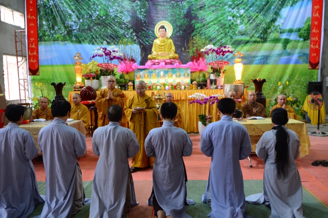 Chùm ảnh: Trang nghiêm lễ đón giao thừa Ất Mùi 2015 tại Chùa Giác Ngộ