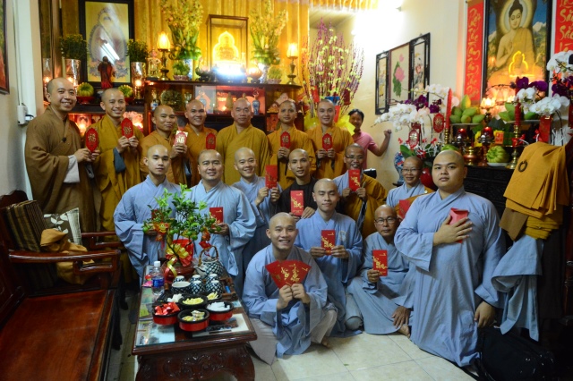 Chùm ảnh: Trang nghiêm lễ đón giao thừa Ất Mùi 2015 tại Chùa Giác Ngộ