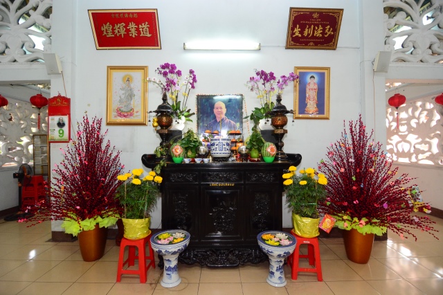 Chùa Giác Ngộ: Hơn 1000 Phật tử hành hương thập tự đầu năm Ất Mùi
