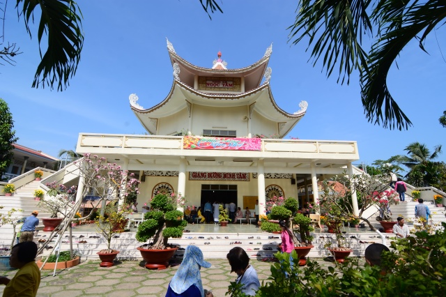 Chùa Giác Ngộ: Hơn 1000 Phật tử hành hương thập tự đầu năm Ất Mùi