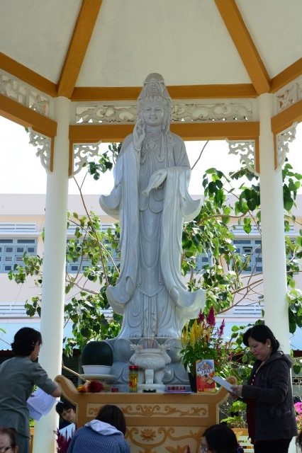 Chùa Giác Ngộ: Hơn 1000 Phật tử hành hương thập tự đầu năm Ất Mùi
