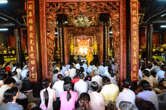 Chùa Giác Ngộ: Hơn 1000 Phật tử hành hương thập tự đầu năm Ất Mùi