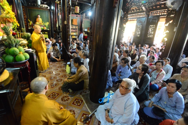 Chùa Giác Ngộ: Hơn 1000 Phật tử hành hương thập tự đầu năm Ất Mùi