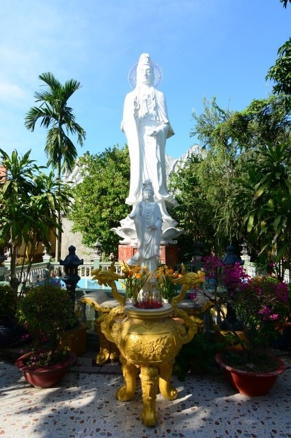 Chùa Giác Ngộ: Hơn 1000 Phật tử hành hương thập tự đầu năm Ất Mùi