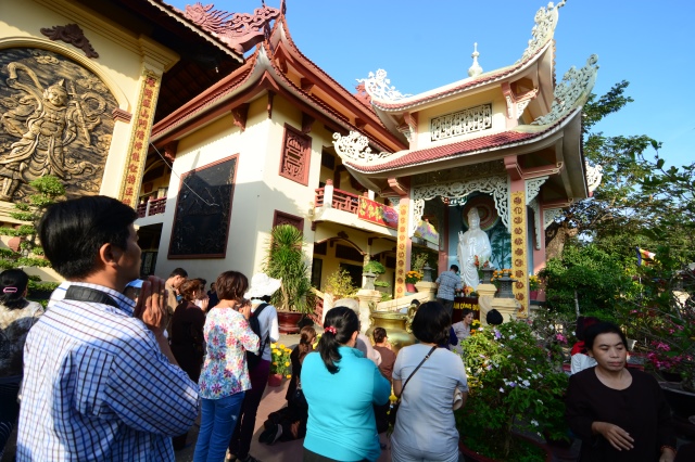 Chùa Giác Ngộ: Hơn 1000 Phật tử hành hương thập tự đầu năm Ất Mùi
