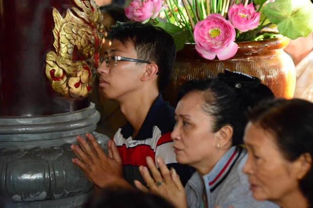 Chùa Giác Ngộ: Hơn 1000 Phật tử hành hương thập tự đầu năm Ất Mùi
