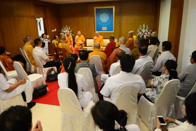 TT. Thích Nhật Từ nhận giải thưởng &quot;Lãnh Đạo Xuất Sắc Phật Giáo Thế Giới&quot; tại Thái Lan