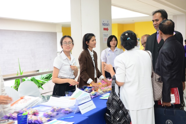 TT. Thích Nhật Từ nhận giải thưởng &quot;Lãnh Đạo Xuất Sắc Phật Giáo Thế Giới&quot; tại Thái Lan