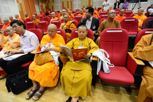 TT. Thích Nhật Từ nhận giải thưởng &quot;Lãnh Đạo Xuất Sắc Phật Giáo Thế Giới&quot; tại Thái Lan
