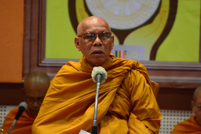 TT. Thích Nhật Từ nhận giải thưởng &quot;Lãnh Đạo Xuất Sắc Phật Giáo Thế Giới&quot; tại Thái Lan