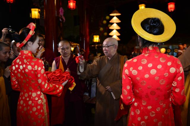 TP.HCM: Tưng bừng khai mạc Lễ hội Văn hóa Dân tộc và Phật giáo &#039;Xuân Phương Nam&#039;