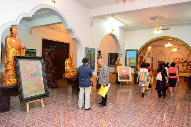 Quỹ Đạo Phật Ngày Nay: Triển lãm tranh gây quỹ từ thiện