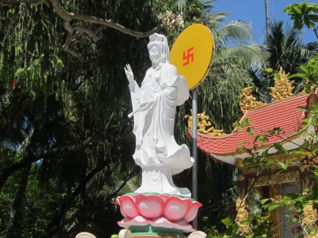 Khóa tu Bát quan trai đầu năm tại chùa Đức Hòa