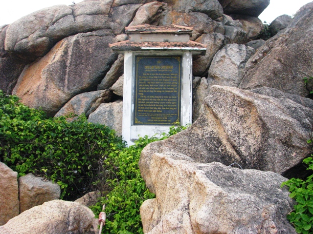 Khánh Hòa: Lễ Đặt đá khởi công Đại trùng tu chùa Từ Tôn (Hòn Đỏ)