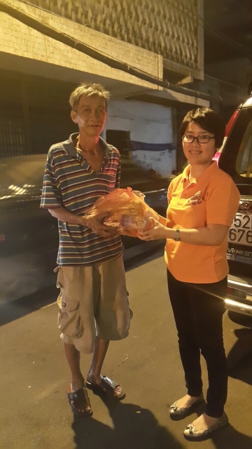 Di Lặc du xuân - Ấm áp những sẻ chia trong đêm giao thừa