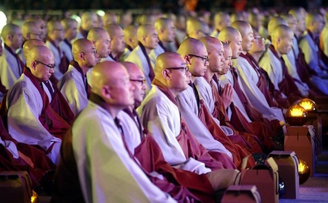 Hàn Quốc: Chùm ảnh Lễ Trai đàn Vô Già Hội hơn 300 nghìn người tham dự
