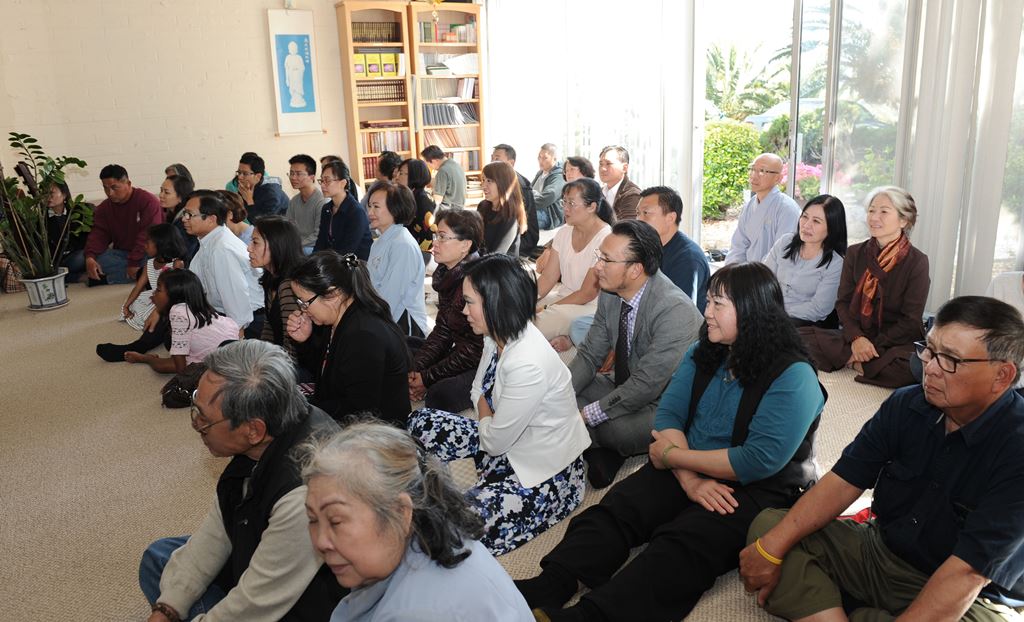 California: Chùm Ảnh Đón Mừng Đại Lễ Phật Đản PL 2559 Ở Một Số Chùa