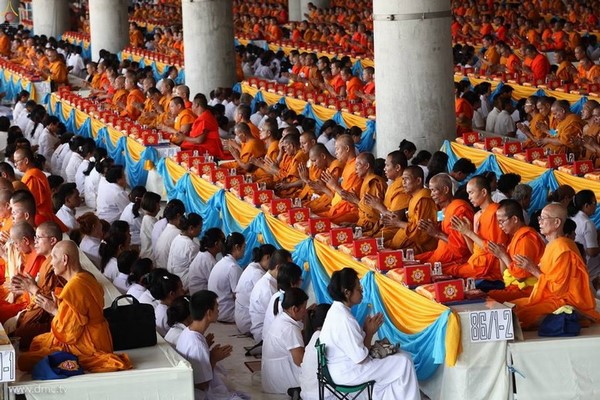 Thái Lan: Chùm ảnh Sự kiện Ngày Trái Đất tổ chức tại Tu viện viện Wat Phra Dhammakaya, Bangkok
