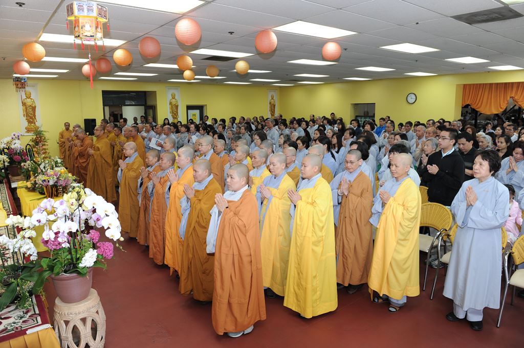 California: Chùm Ảnh Đón Mừng Đại Lễ Phật Đản PL 2559 Ở Một Số Chùa