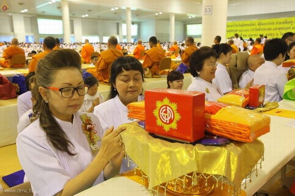 Thái Lan: Chùm ảnh Sự kiện Ngày Trái Đất tổ chức tại Tu viện viện Wat Phra Dhammakaya, Bangkok