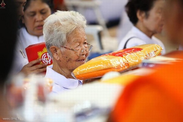 Thái Lan: Chùm ảnh Sự kiện Ngày Trái Đất tổ chức tại Tu viện viện Wat Phra Dhammakaya, Bangkok