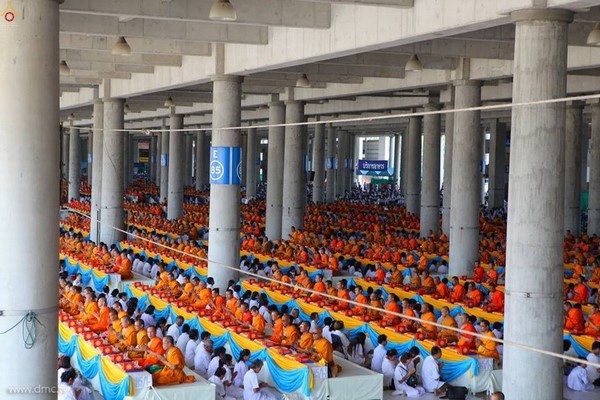 Thái Lan: Chùm ảnh Sự kiện Ngày Trái Đất tổ chức tại Tu viện viện Wat Phra Dhammakaya, Bangkok