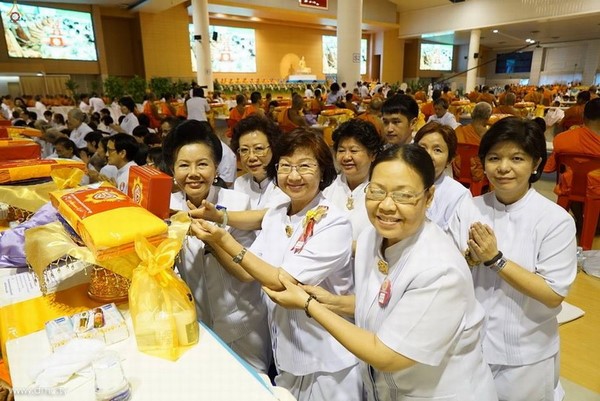 Thái Lan: Chùm ảnh Sự kiện Ngày Trái Đất tổ chức tại Tu viện viện Wat Phra Dhammakaya, Bangkok
