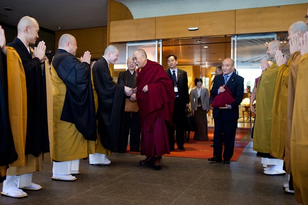 Đức Đạt Lai Lạt Ma viếng thăm Gifu, Kanazawa, Nhật Bản