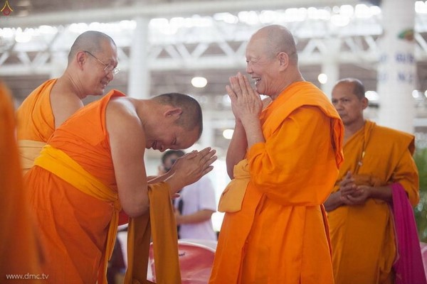 Thái Lan: Chùm ảnh Sự kiện Ngày Trái Đất tổ chức tại Tu viện viện Wat Phra Dhammakaya, Bangkok