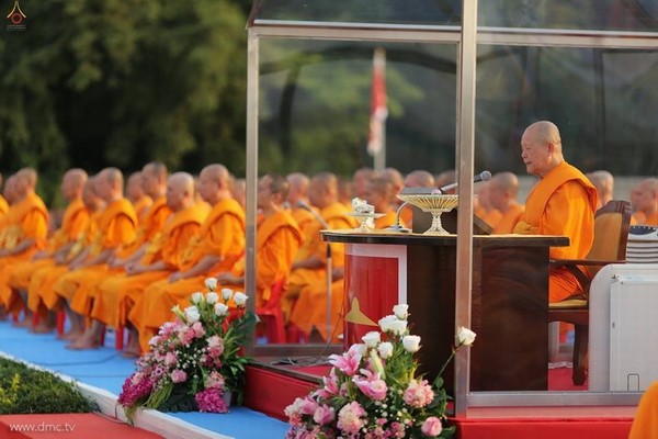 Thái Lan: Chùm ảnh Sự kiện Ngày Trái Đất tổ chức tại Tu viện viện Wat Phra Dhammakaya, Bangkok