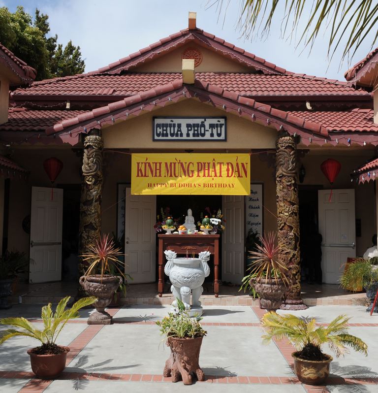 California: Chùm Ảnh Đón Mừng Đại Lễ Phật Đản PL 2559 Ở Một Số Chùa