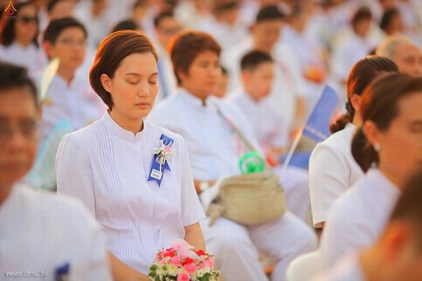 Thái Lan: Chùm ảnh Sự kiện Ngày Trái Đất tổ chức tại Tu viện viện Wat Phra Dhammakaya, Bangkok