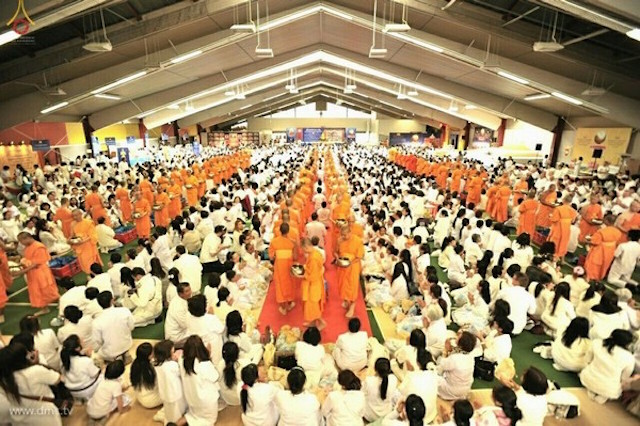 Đức Quốc: Chùm ảnh Lễ Loknimit Okpattsima tại chùa  Wat Phra Dhammakaya, bang Bavaria