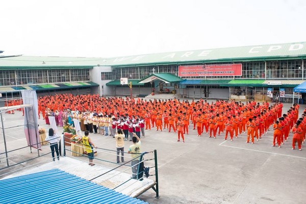 Philippines: Chùm ảnh Kính mừng Phật đản PL. 2559 tại nhà tù Cebu