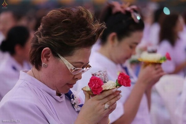 Thái Lan: Chùm ảnh Sự kiện Ngày Trái Đất tổ chức tại Tu viện viện Wat Phra Dhammakaya, Bangkok