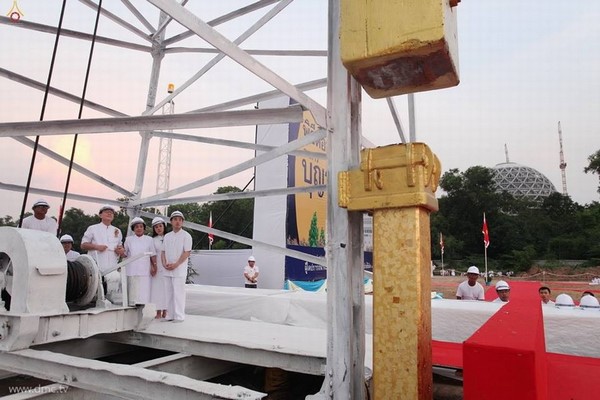 Thái Lan: Chùm ảnh Sự kiện Ngày Trái Đất tổ chức tại Tu viện viện Wat Phra Dhammakaya, Bangkok
