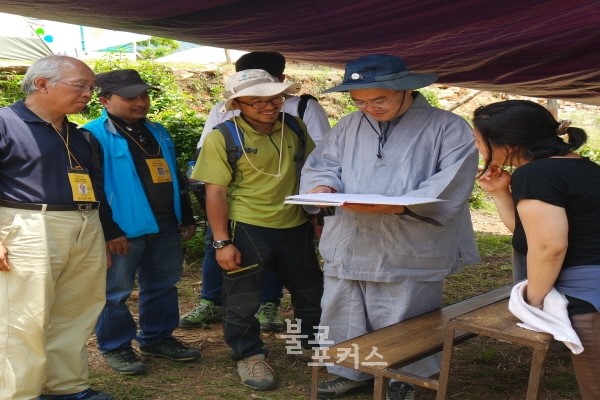 Chùm ảnh Phật giáo Hàn Quốc cứu trợ nạn động đất tại Nepal