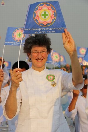 Thái Lan: Chùm ảnh Sự kiện Ngày Trái Đất tổ chức tại Tu viện viện Wat Phra Dhammakaya, Bangkok