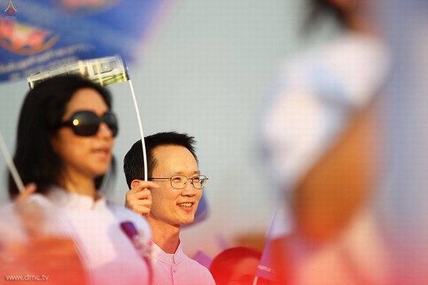 Thái Lan: Chùm ảnh Sự kiện Ngày Trái Đất tổ chức tại Tu viện viện Wat Phra Dhammakaya, Bangkok