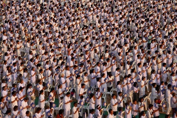 Thái Lan: Chùm ảnh Sự kiện Ngày Trái Đất tổ chức tại Tu viện viện Wat Phra Dhammakaya, Bangkok
