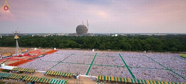 Thái Lan: Chùm ảnh Sự kiện Ngày Trái Đất tổ chức tại Tu viện viện Wat Phra Dhammakaya, Bangkok