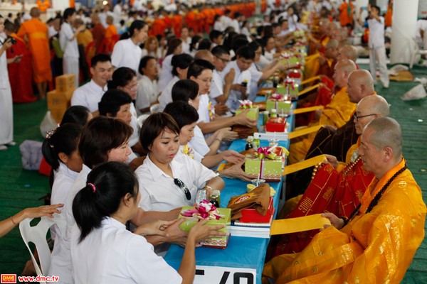 Thái Lan: Chùm ảnh Sự kiện Ngày Trái Đất tổ chức tại Tu viện viện Wat Phra Dhammakaya, Bangkok