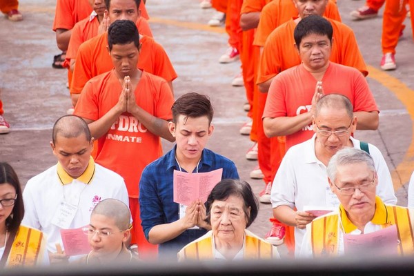 Philippines: Chùm ảnh Kính mừng Phật đản PL. 2559 tại nhà tù Cebu