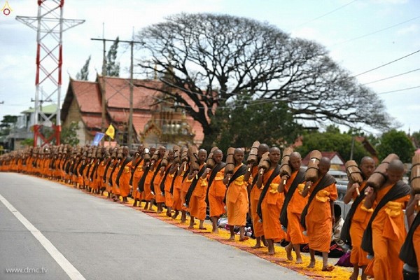 Thái Lan: Chùm ảnh Lễ cung nghinh Xá lợi và đón rước tại ngôi Cổ tự Wat Chedi Luang