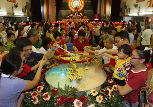Malaysia: Không khí vui nhộn ngày Kính mừng Phật đản PL. 2559