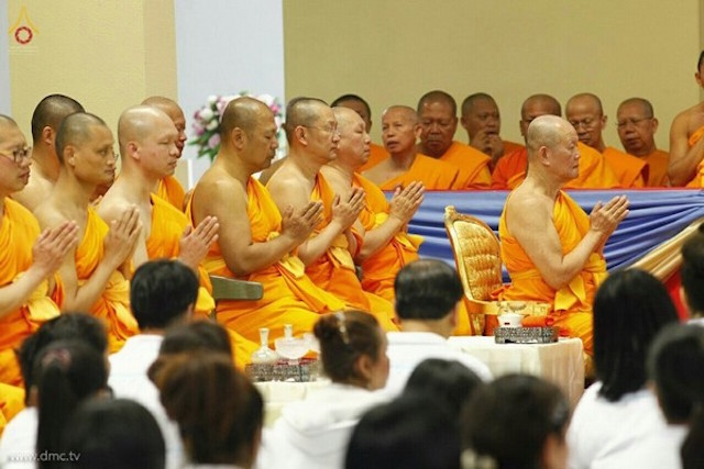 Đức Quốc: Chùm ảnh Lễ Loknimit Okpattsima tại chùa  Wat Phra Dhammakaya, bang Bavaria