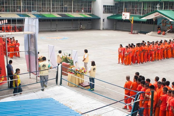 Philippines: Chùm ảnh Kính mừng Phật đản PL. 2559 tại nhà tù Cebu