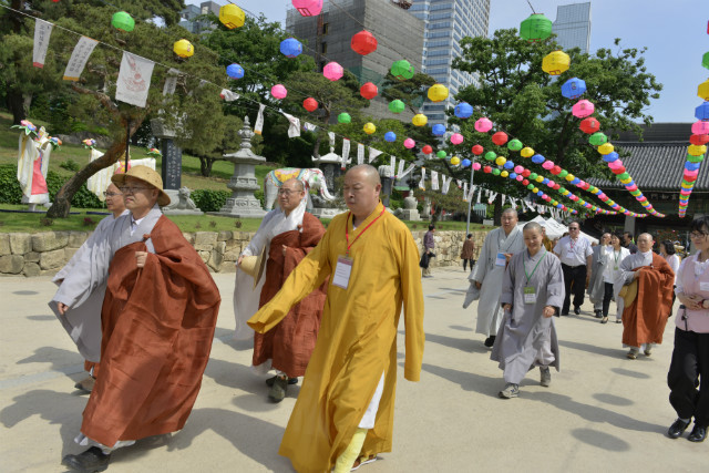 Hàn Quốc: chư tôn đức Tăng già 20 nước trên thế giới viếng thăm Tổ đình Bongeunsa hơn nghìn năm tuổi